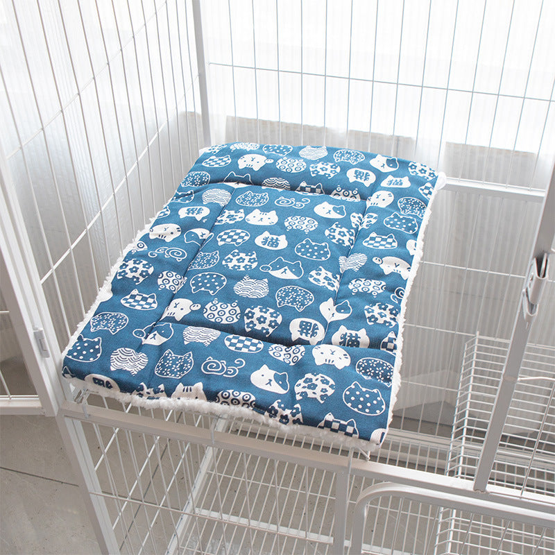 Cat Cage Platform Mat - white cat pattern on Blue background (40x60cm)